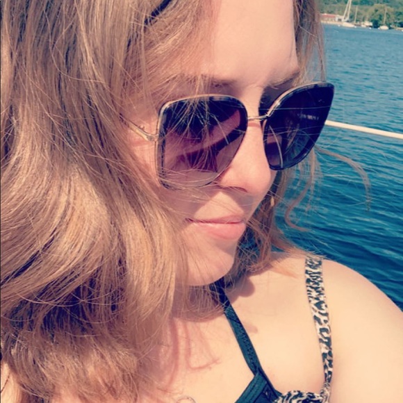 Hi all! My name is Ashley, nice to meet you! 😊 - Picture 4 of 5